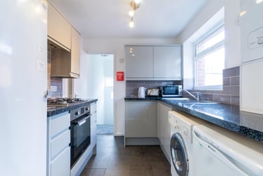 5 bed house, Dinsdale Road, Jesmond Vale, Newcastle, NE21DP - Image 1